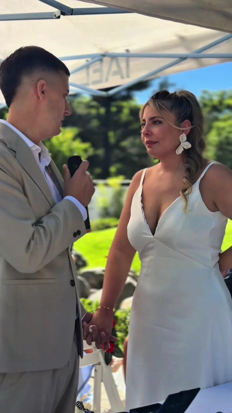 Ceremonia civil al aire libre en un casamiento en Buenos Aires